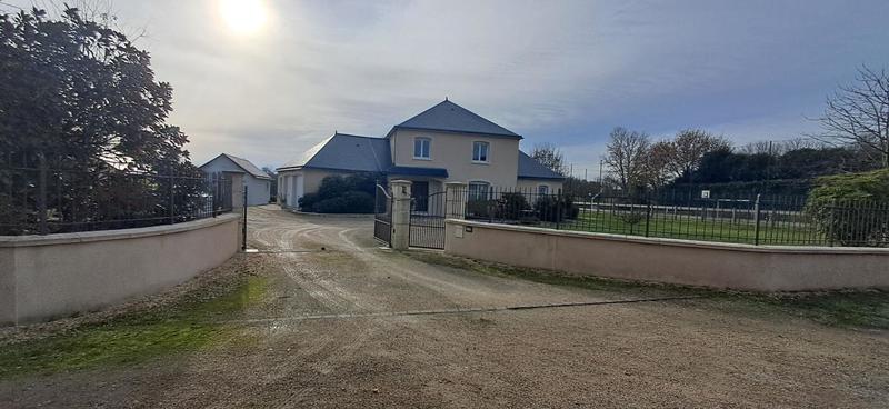 Maison - 189 m² - 8 pièces