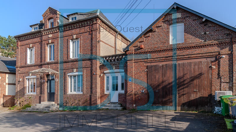 Maison - 180 m² - 9 pièces