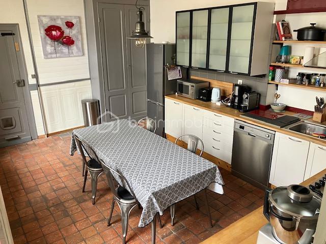 Maison ancienne - 300 m² - 9 pièces