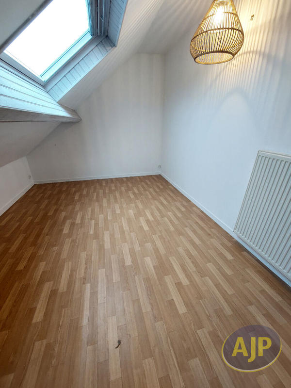 Maison - 121 m² - 6 pièces