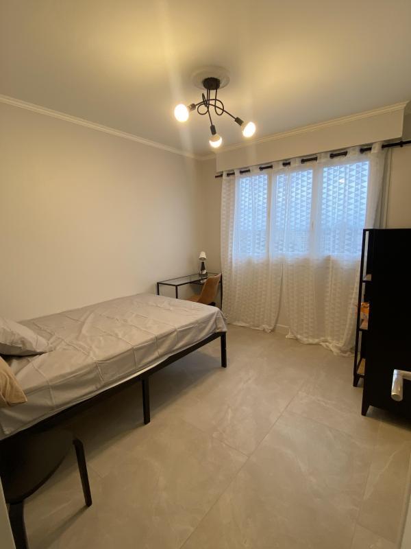 Appartement - 90 m² - 6 pièces