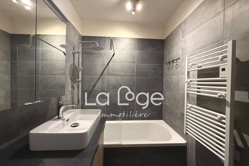 Appartement - 94 m² - 4 pièces