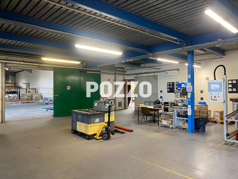 Local d'activité / Entrepôt - 260 m²
