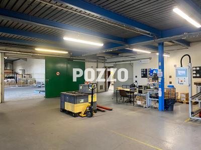 Local d'activité / Entrepôt - 260 m²