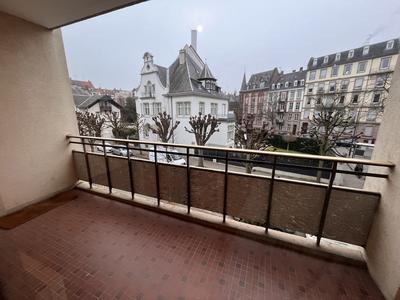 Appartement - 81 m² - 2 pièces