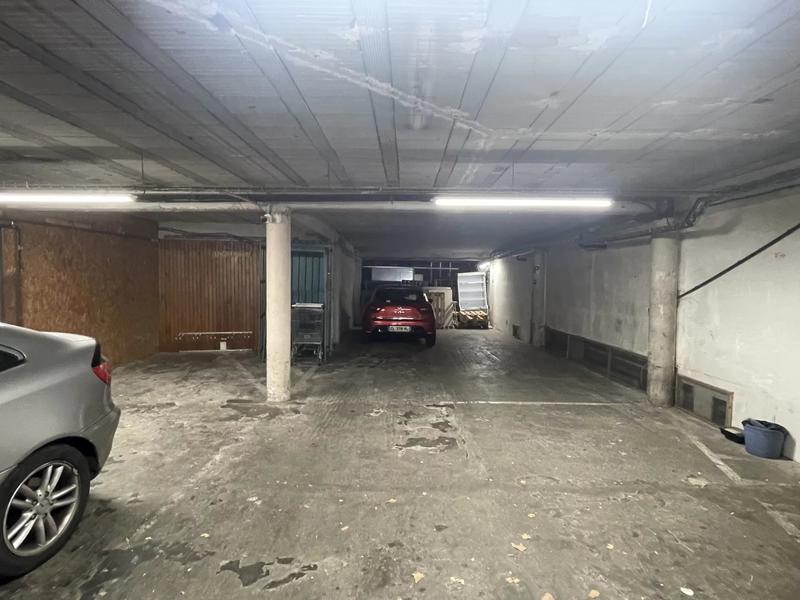 Local commercial - 350 m² - 4 pièces