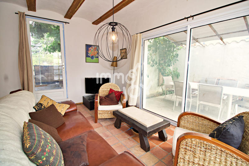 Maison - 305 m² - 11 pièces