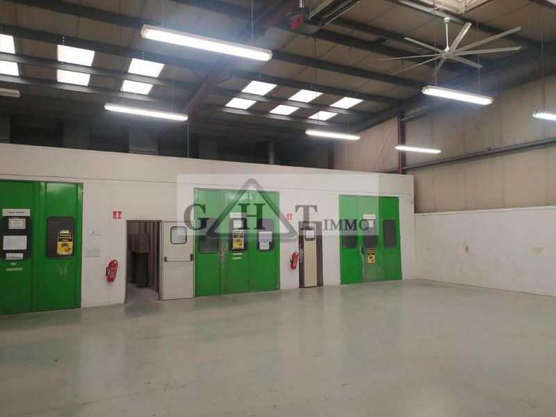 Local commercial - 1 087 m²