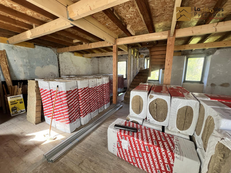 Maison - 210 m² - 3 pièces