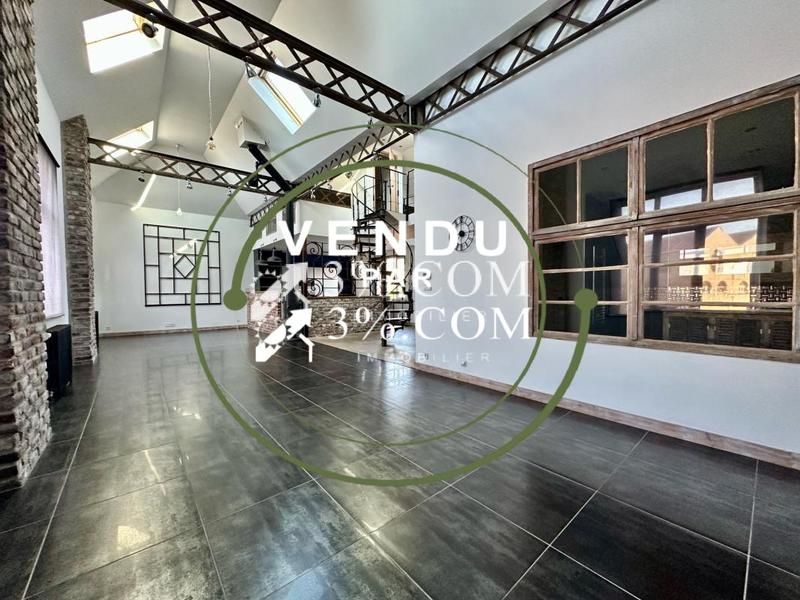 Loft - 143 m² - 5 pièces