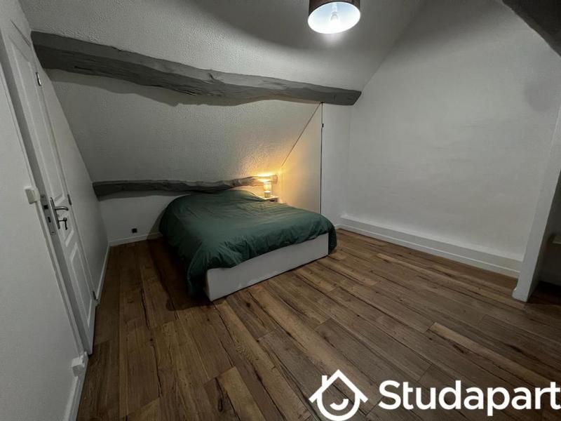 Chambre - 9 m² - 1 pièce