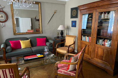 Maison - 187 m² - 9 pièces