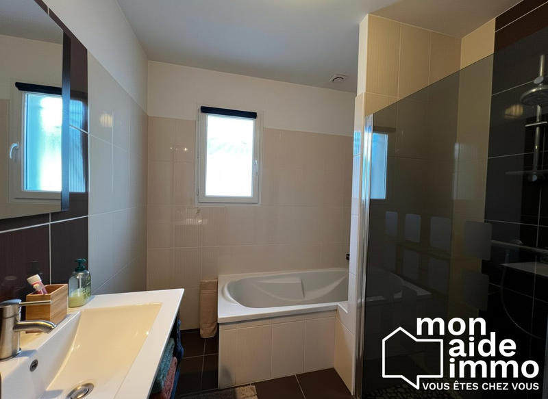 Maison - 100 m² - 4 pièces