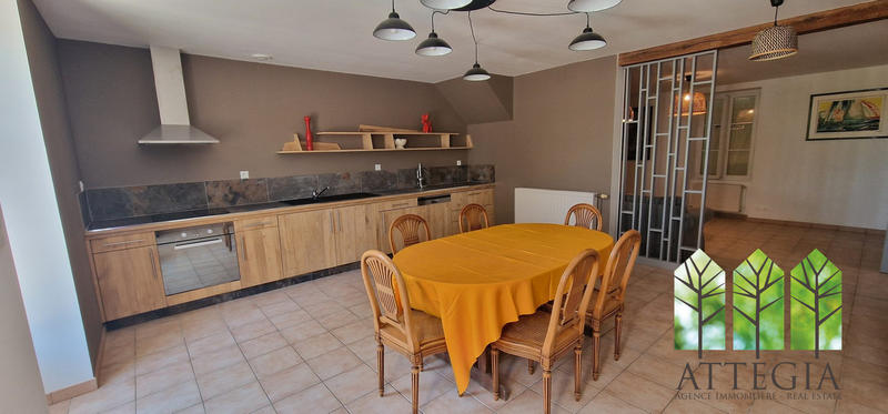 Maison - 99 m² - 4 pièces