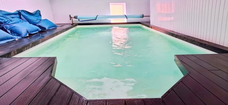 Maison - 335 m² - 8 pièces