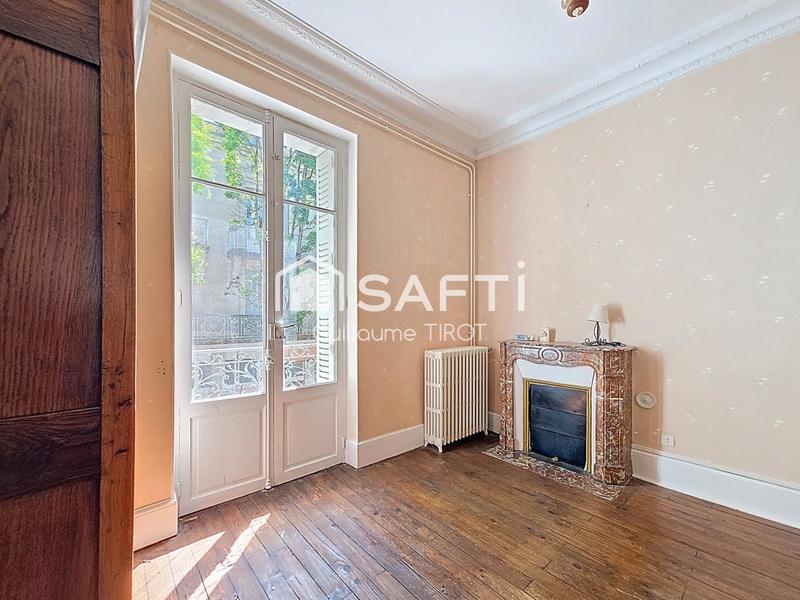 Maison de maîtres - 212 m² - 11 pièces