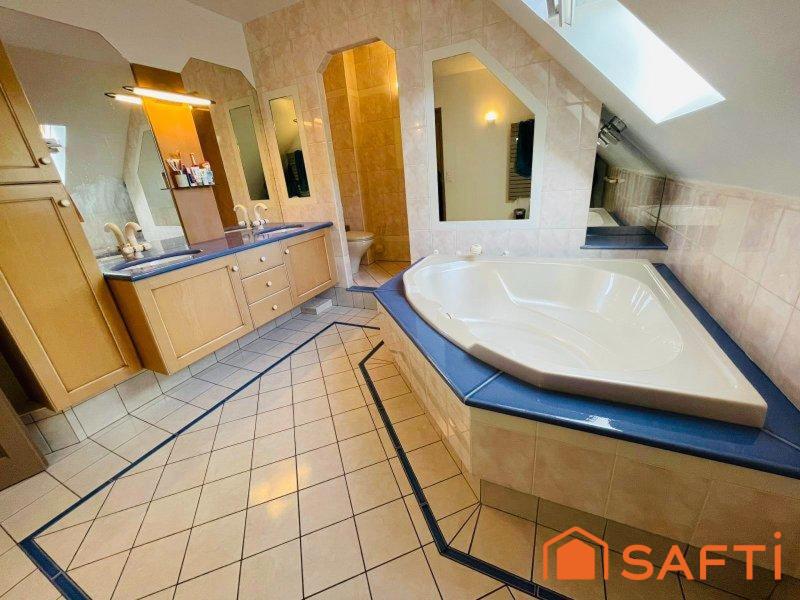 Maison - 135 m² - 5 pièces