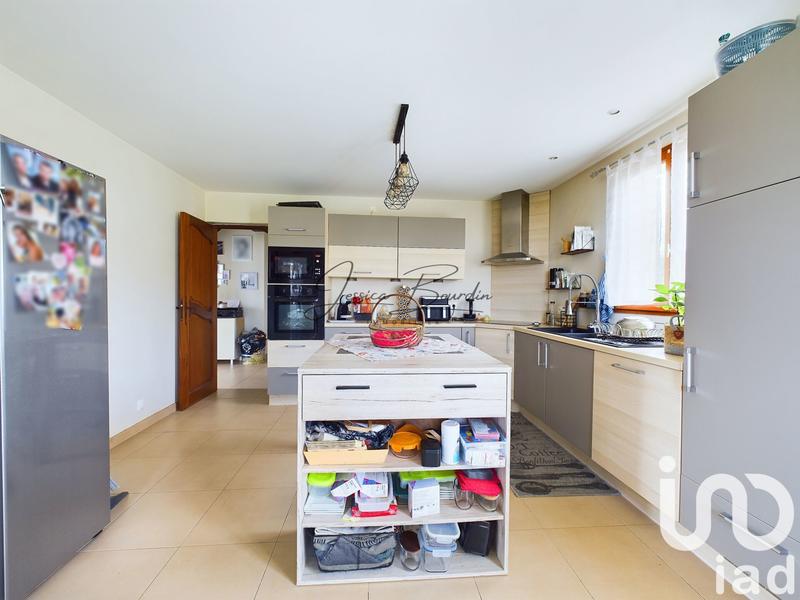 Maison - 260 m² - 7 pièces