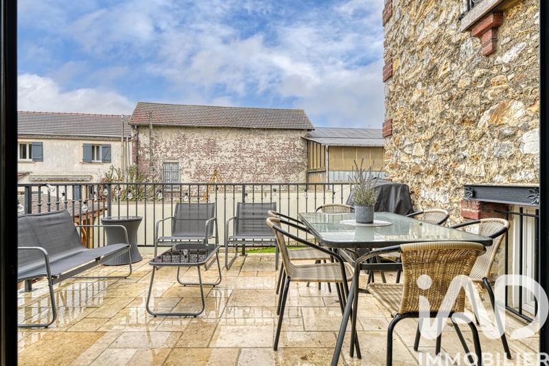 Maison - 180 m² - 8 pièces