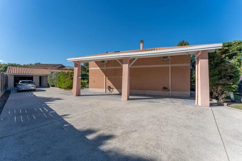 Maison - 196 m² - 6 pièces