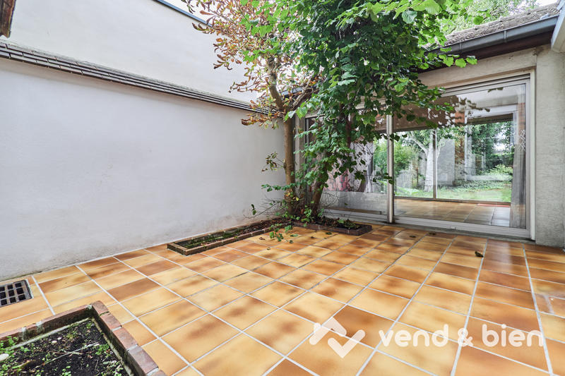 Maison - 179 m² - 7 pièces