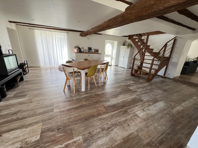 Maison - 184 m² - 8 pièces