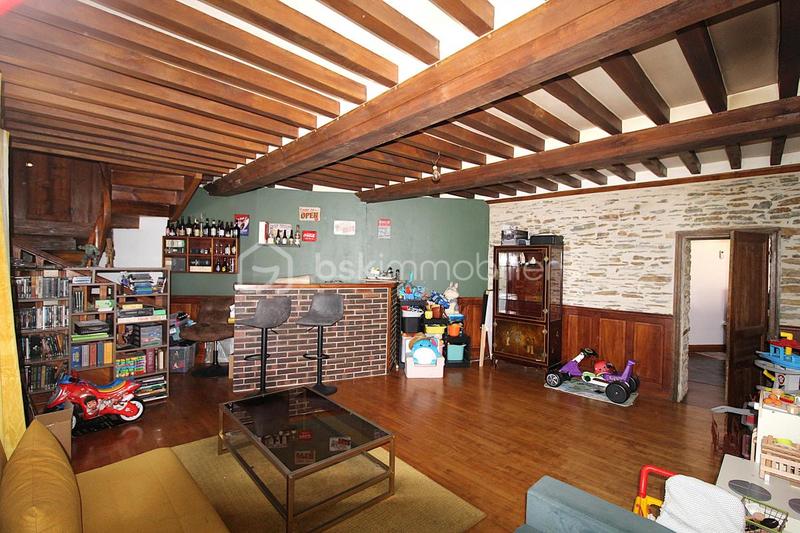 Maison en pierre - 193 m² - 7 pièces