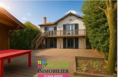 Maison - 90 m² - 4 pièces