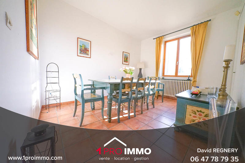 Maison - 224 m² - 8 pièces