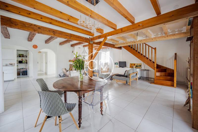 Maison - 212 m² - 7 pièces