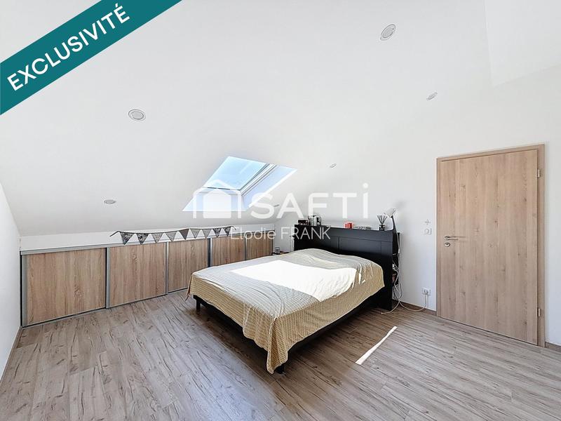 Maison - 259 m² - 9 pièces