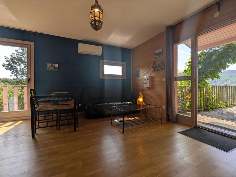 Villa - 167 m² - 9 pièces