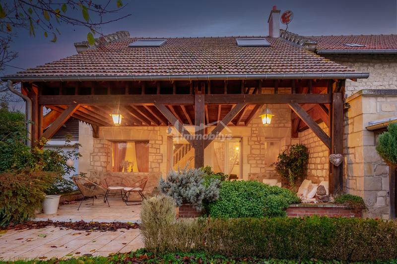 Maison ancienne - 260 m² - 5 pièces