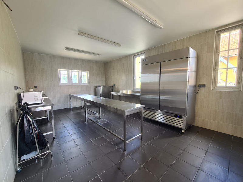 Propriété - 400 m² - 15 pièces