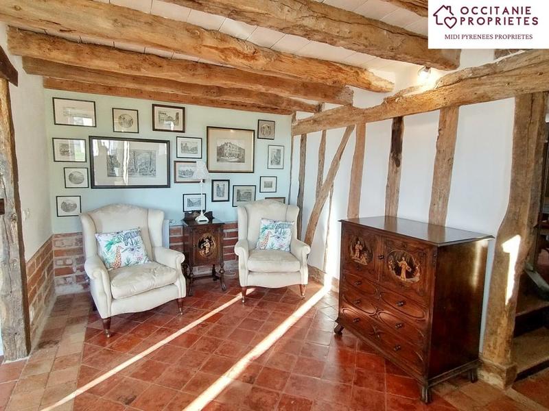 Maison ancienne - 530 m² - 12 pièces