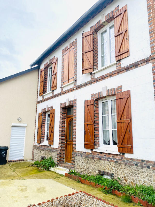 Maison - 93 m² - 4 pièces