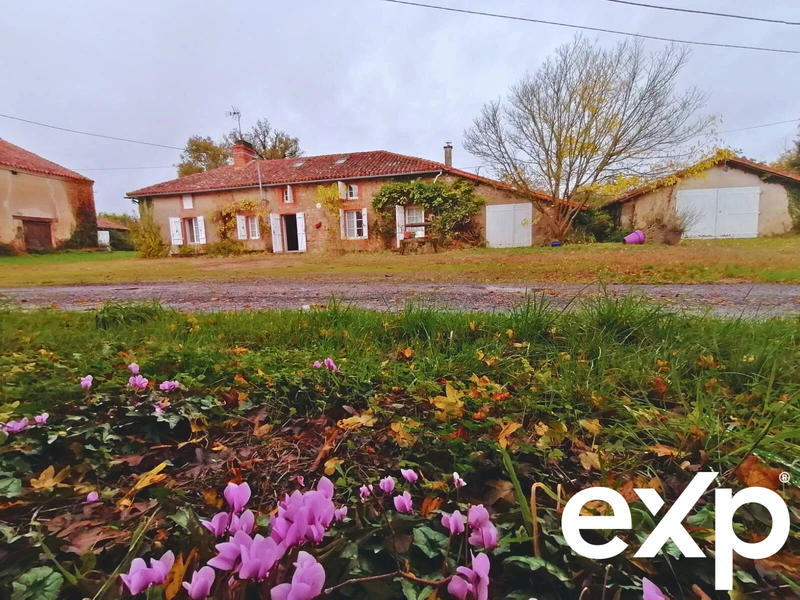 Maison traditionnelle - 141 m² - 6 pièces