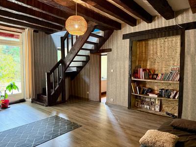 Maison - 203 m² - 6 pièces