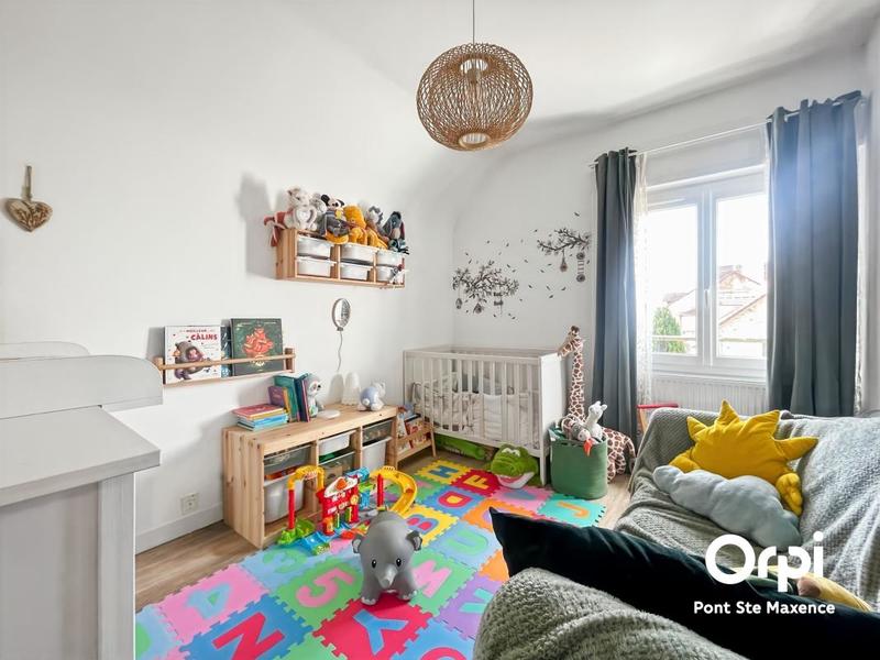 Maison - 107 m² - 6 pièces