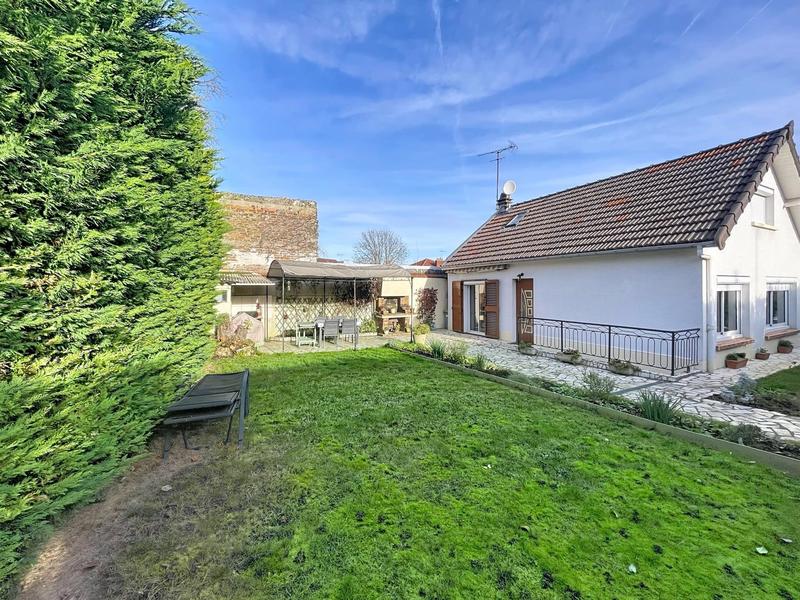 Maison - 75 m² - 5 pièces