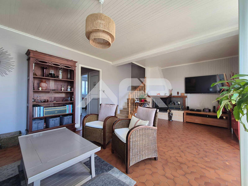 Maison - 95 m² - 6 pièces