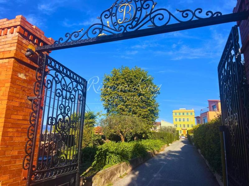 Penthouse - 125 m² - 4 pièces