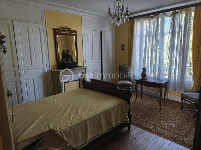 Maison de maîtres - 205 m² - 8 pièces