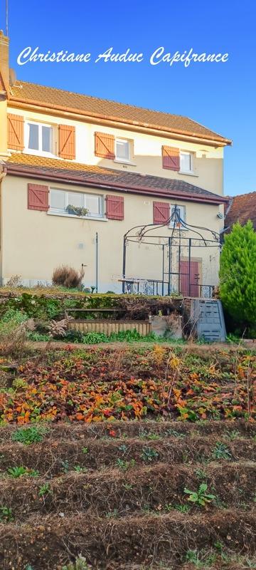 Maison - 90 m² - 4 pièces