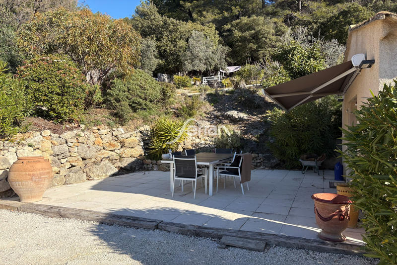 Maison - 201 m² - 5 pièces