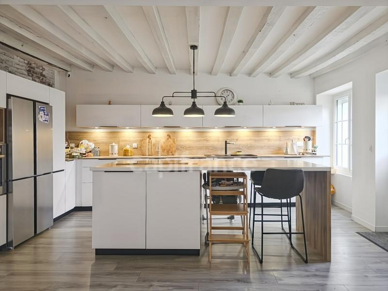 Maison - 183 m² - 6 pièces