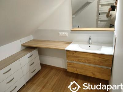 Chambre - 11 m² - 1 pièce