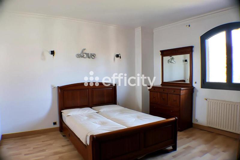 Pavillon - 120 m² - 5 pièces