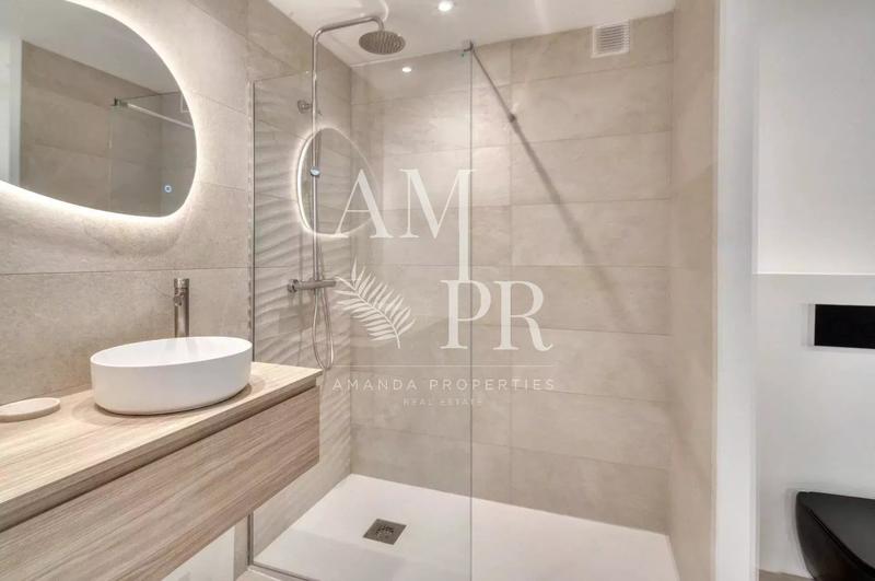 Appartement - 95 m² - 4 pièces