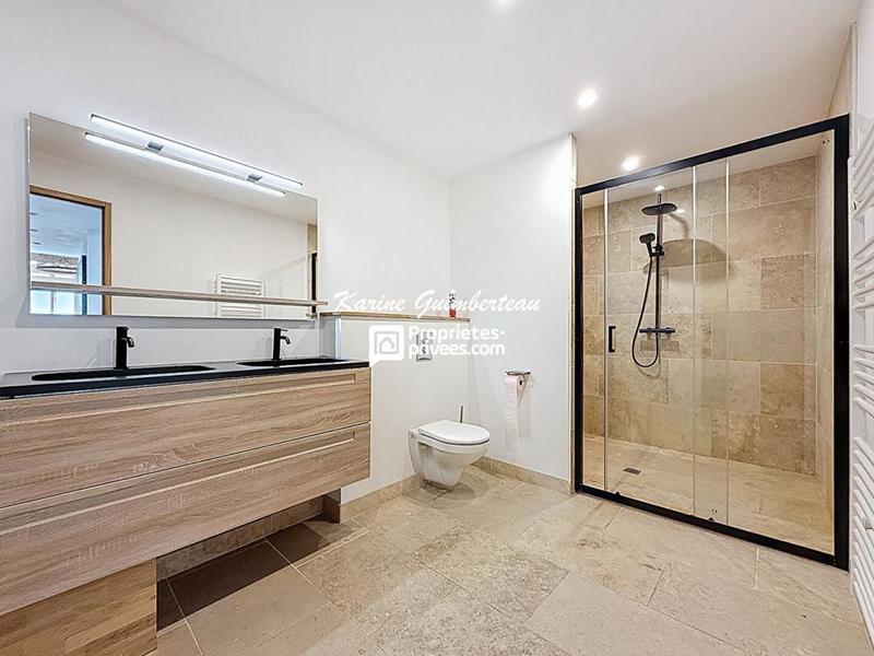 Loft - 215 m² - 6 pièces